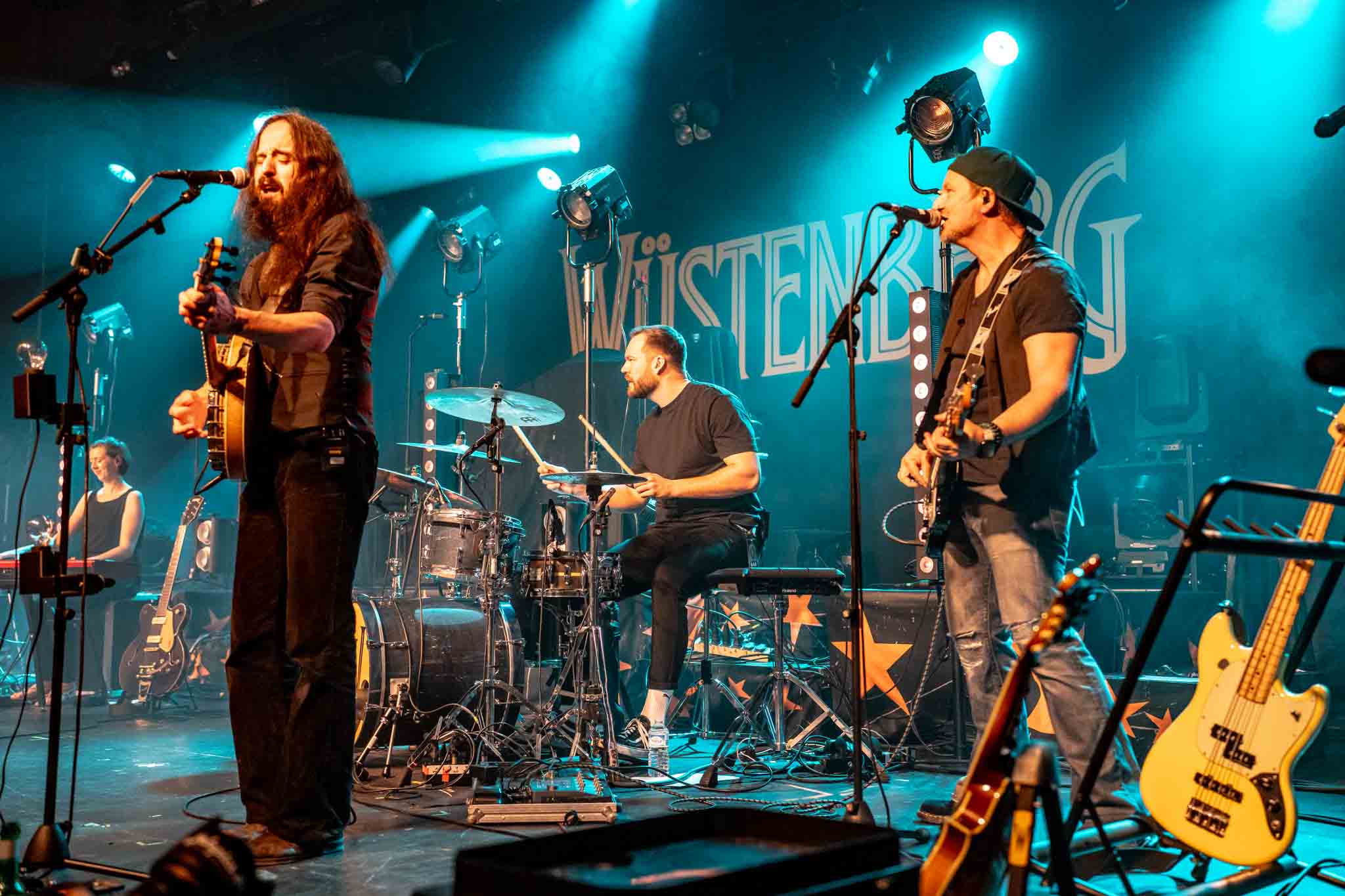 Wüstenberg live at Carlswerk Victoria Wüstenberg live at Carlswerk Victoria