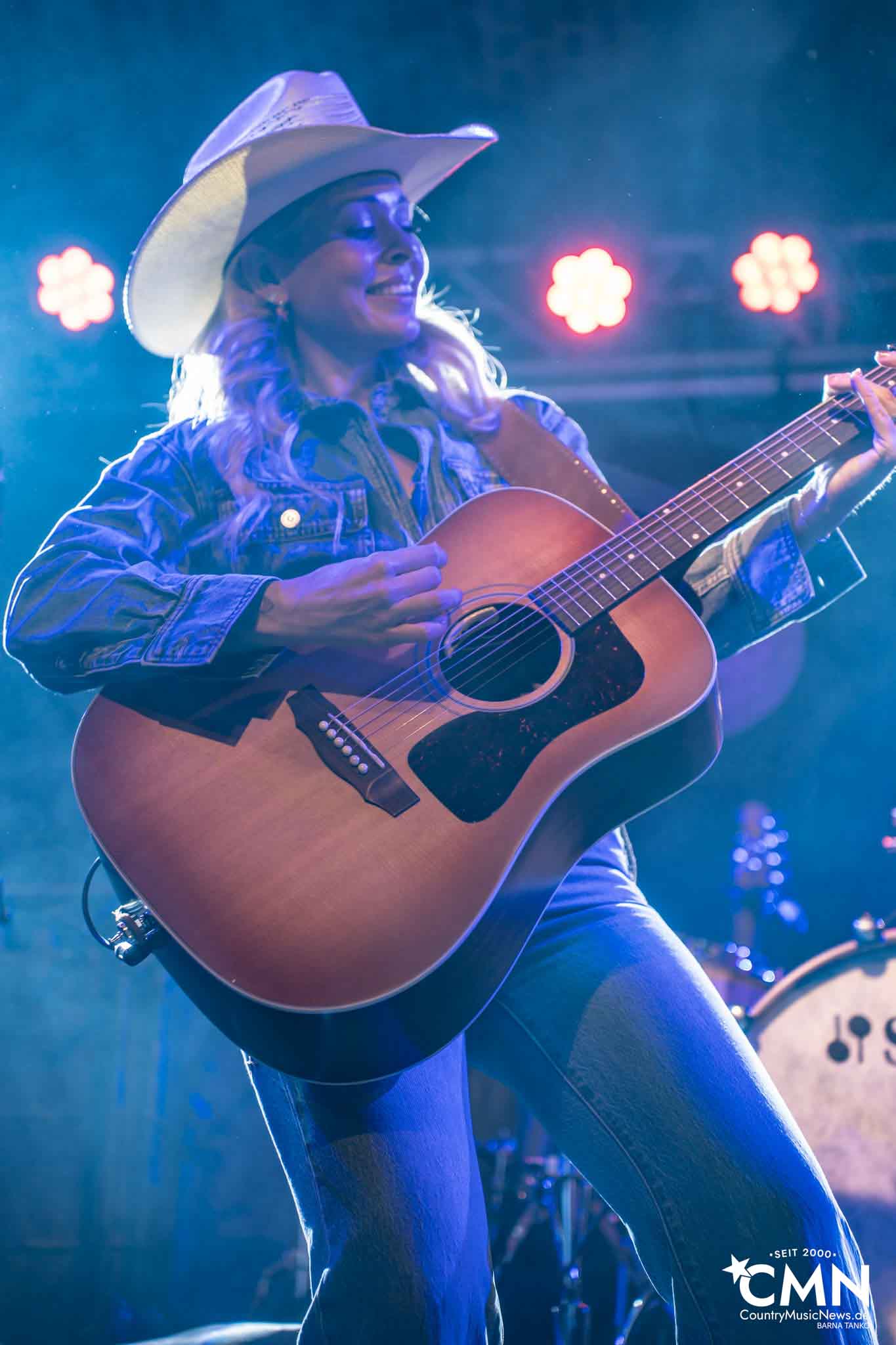 Max Jacksom Australian country singer-songwriter Max Jackson live at Club Bahnhof Ehrenfeld in Cologne.