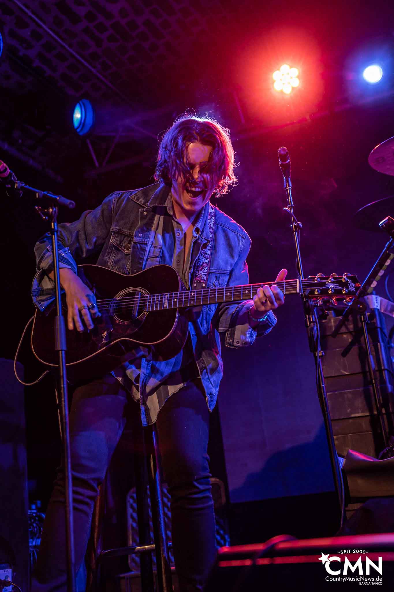 Max Jacksom Australian country singer-songwriter Max Jackson live at Club Bahnhof Ehrenfeld in Cologne.